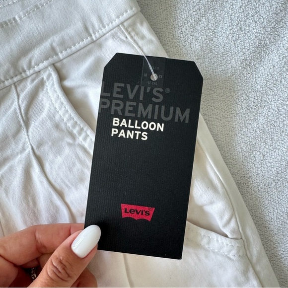 NWT Levi's White Balloon pants high rise Relaxed Fit Cotton 28x28 - Picture 5 of 14